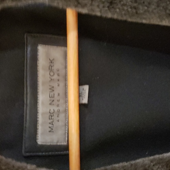 Andrew Marc Men's Black Leather Jacket with Faux Fur Collar - Picture 2 of 16